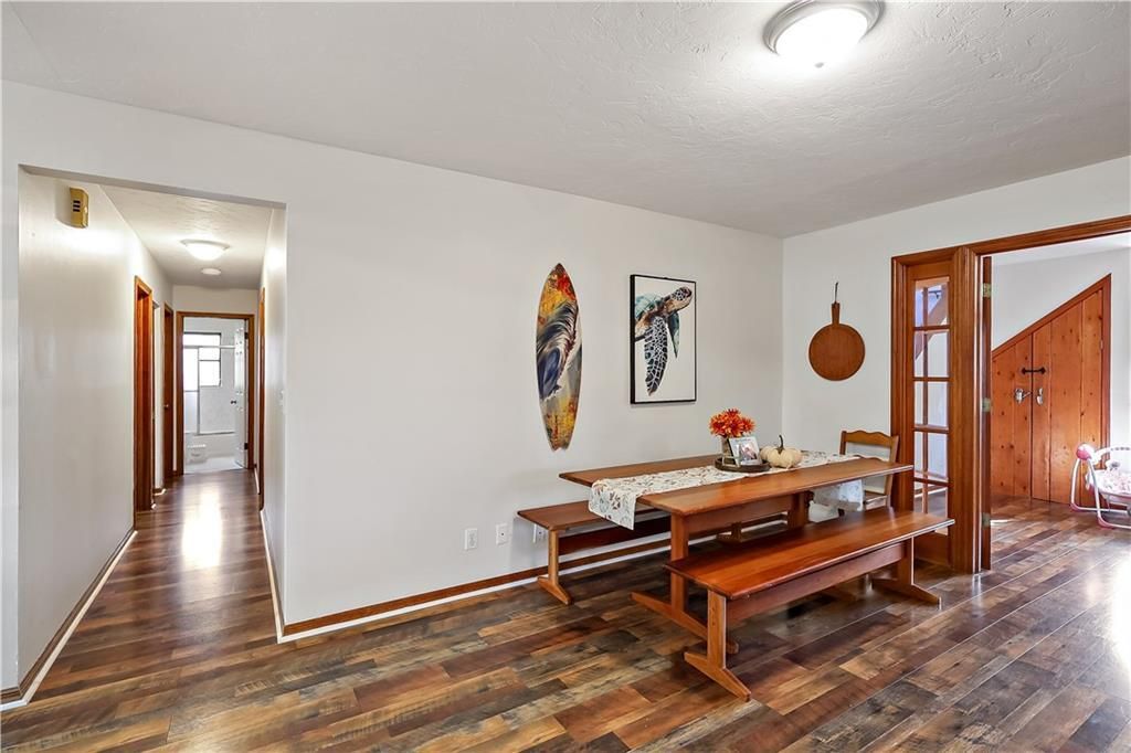 For Sale: $425,000 (3 beds, 2 baths, 1950 Square Feet)