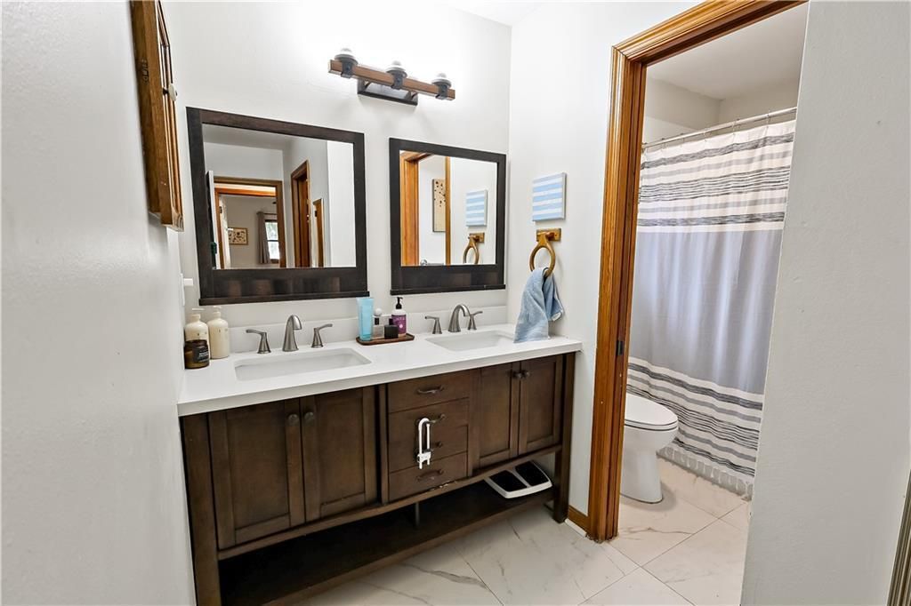 For Sale: $425,000 (3 beds, 2 baths, 1950 Square Feet)