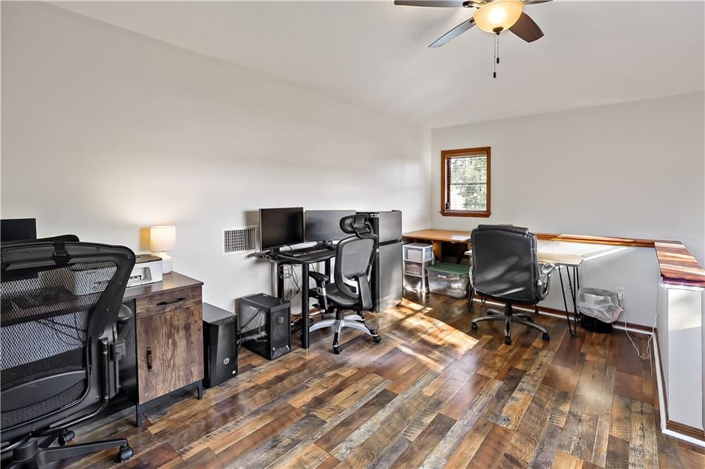 For Sale: $425,000 (3 beds, 2 baths, 1950 Square Feet)