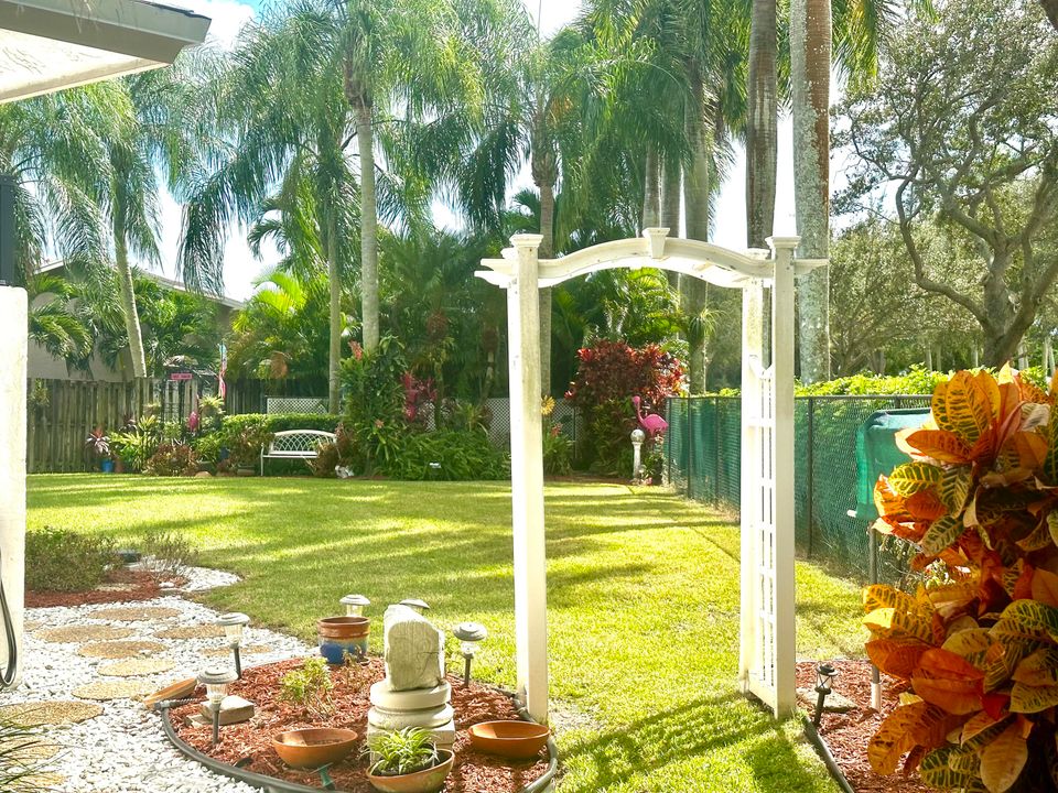 For Sale: $835,000 (4 beds, 2 baths, 1944 Square Feet)