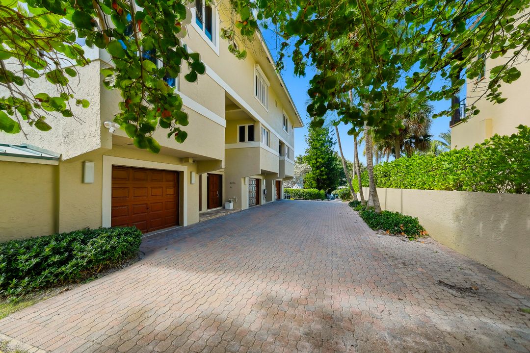 В аренду: $12,000 (3 спален, 3 ванн, 2536 Квадратных фут)