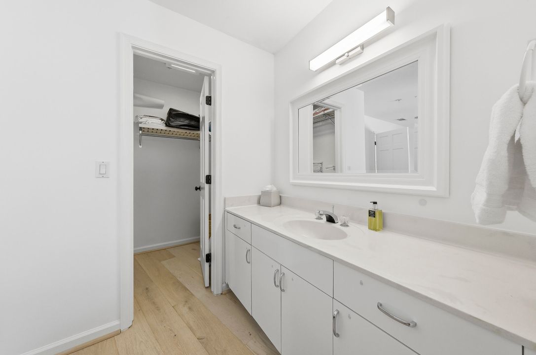 В аренду: $12,000 (3 спален, 3 ванн, 2536 Квадратных фут)