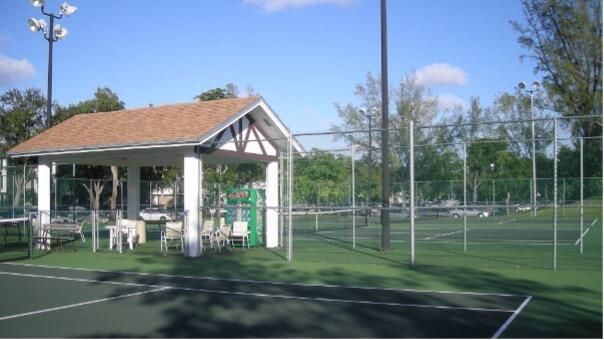 Active With Contract: $1,450 (1 beds, 1 baths, 800 Square Feet)