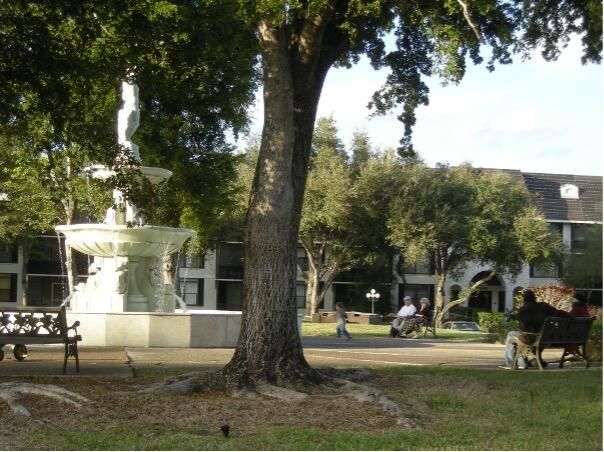 Active With Contract: $1,450 (1 beds, 1 baths, 800 Square Feet)