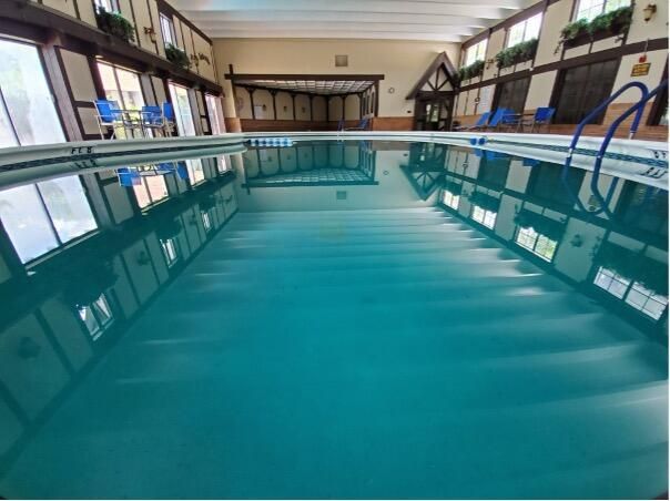 Active With Contract: $1,450 (1 beds, 1 baths, 800 Square Feet)