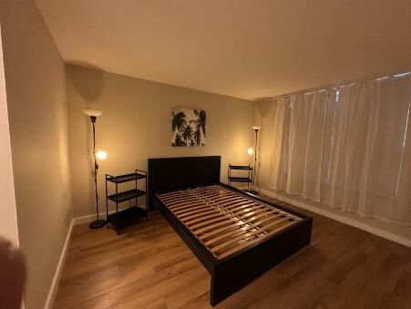 Active With Contract: $1,450 (1 beds, 1 baths, 800 Square Feet)