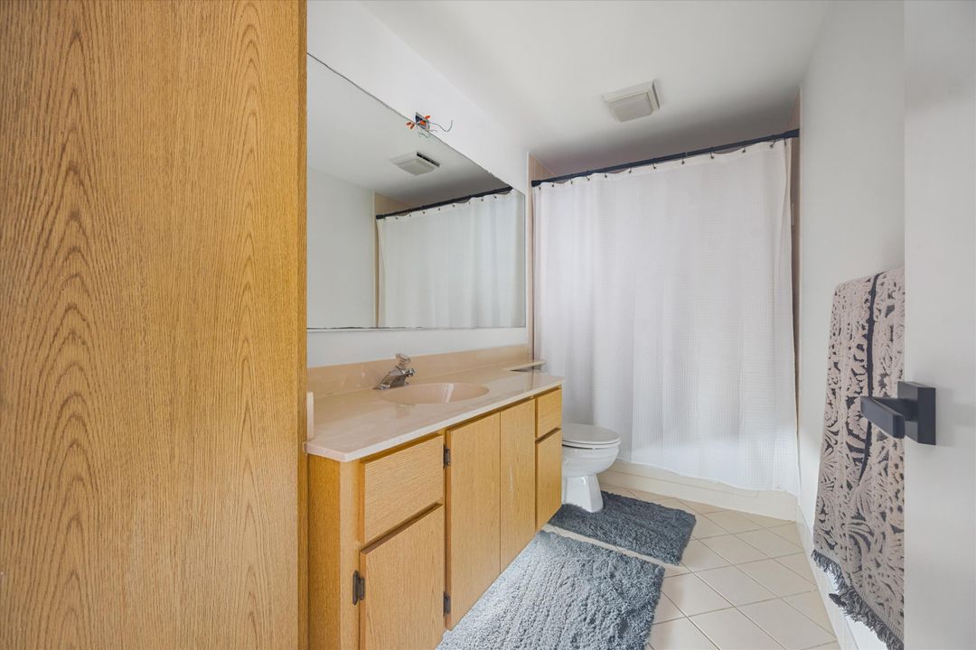 For Sale: $332,000 (2 beds, 2 baths, 1236 Square Feet)