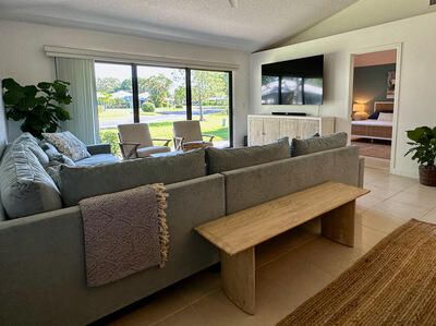 Recently Rented: $7,500 (2 beds, 2 baths, 1135 Square Feet)