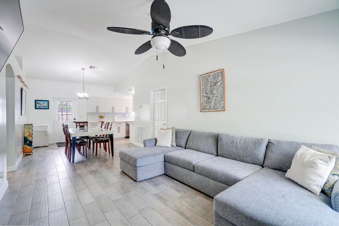 Active With Contract: $298,000 (3 beds, 2 baths, 1130 Square Feet)