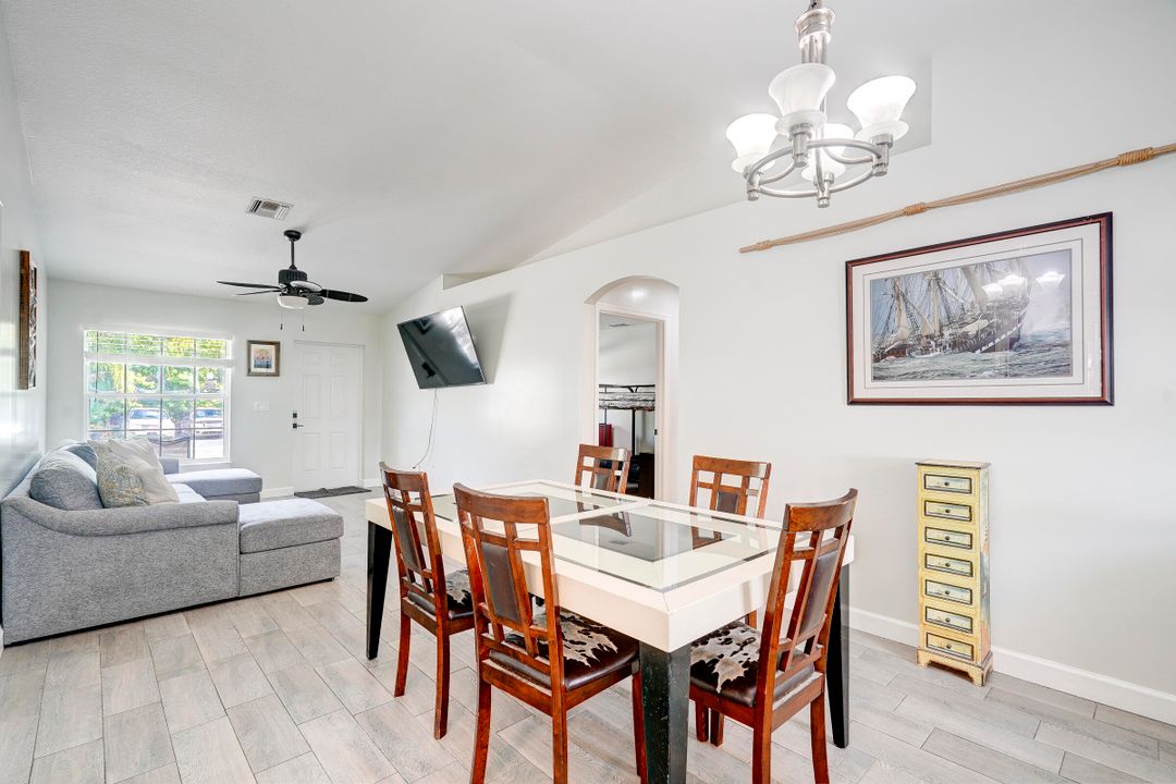 Active With Contract: $298,000 (3 beds, 2 baths, 1130 Square Feet)