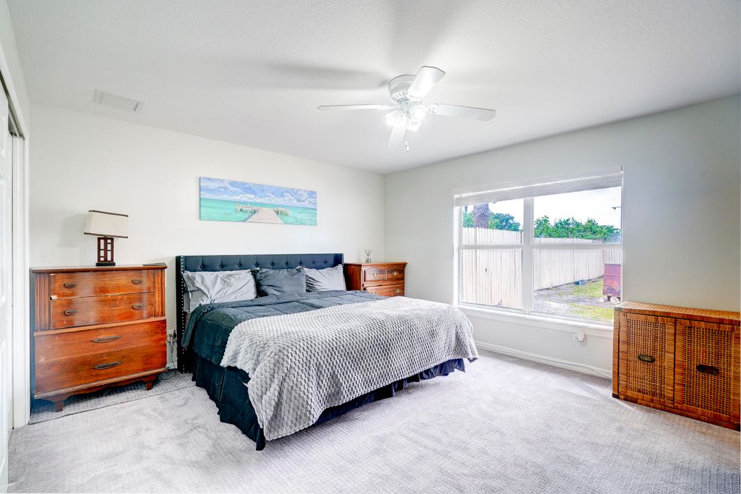 Active With Contract: $298,000 (3 beds, 2 baths, 1130 Square Feet)