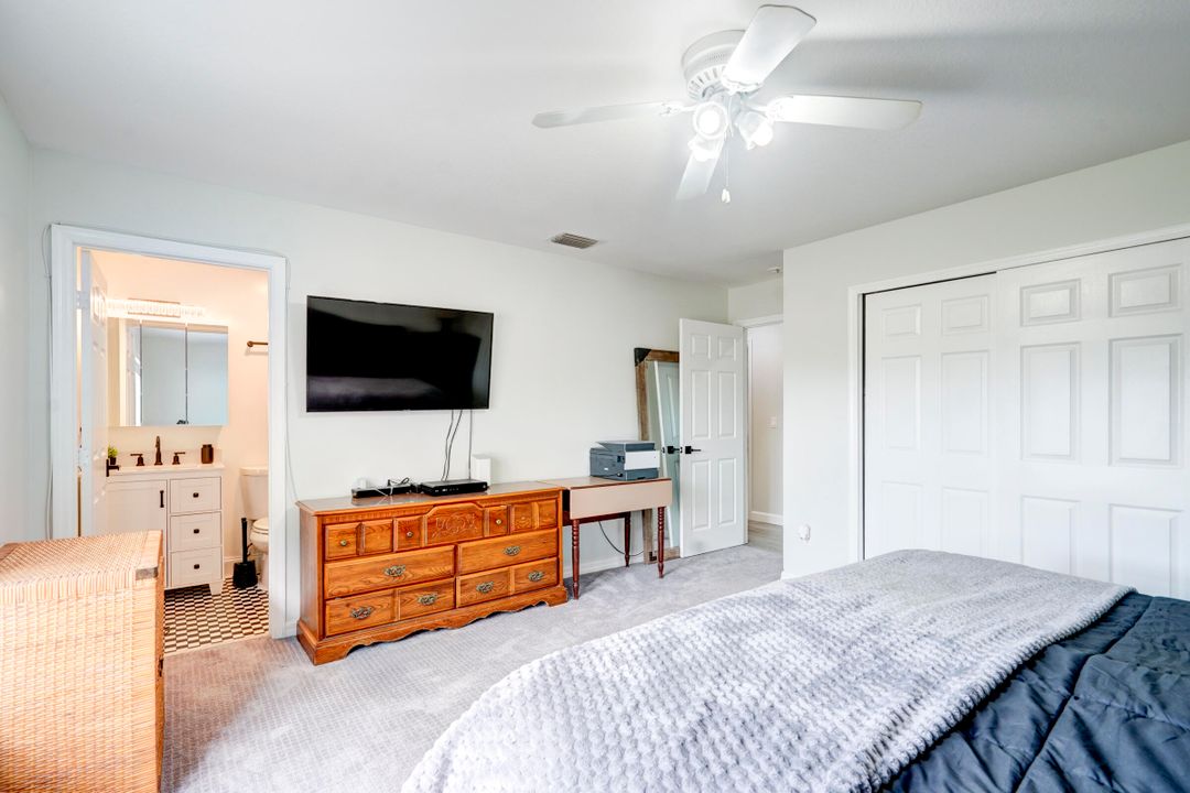 Active With Contract: $298,000 (3 beds, 2 baths, 1130 Square Feet)