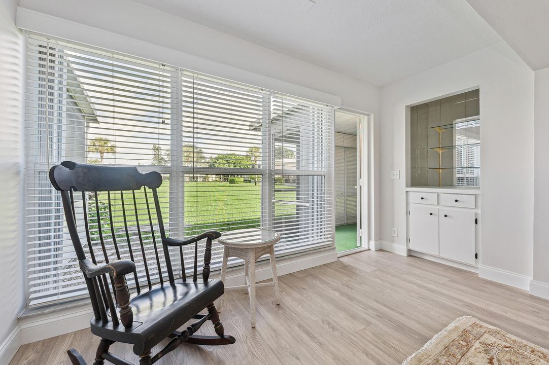 Под контрактом: $2,000 (2 спален, 2 ванн, 1148 Квадратных фут)