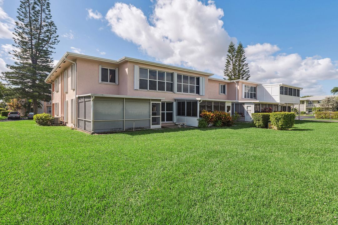 Под контрактом: $2,000 (2 спален, 2 ванн, 1148 Квадратных фут)