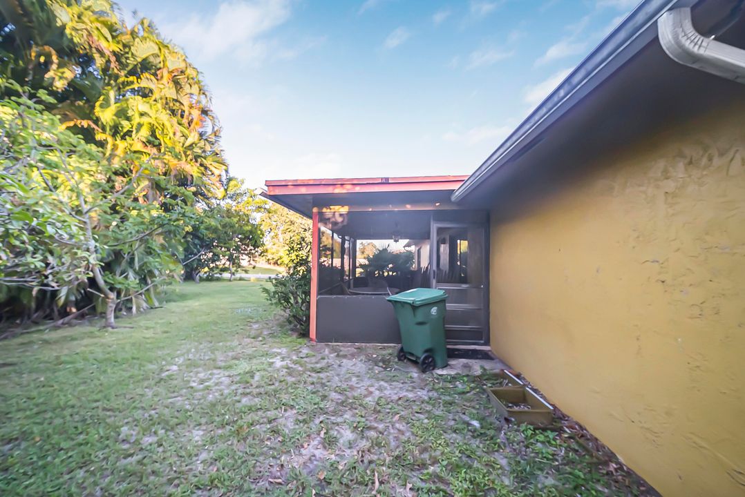 Active With Contract: $340,000 (3 beds, 2 baths, 1842 Square Feet)