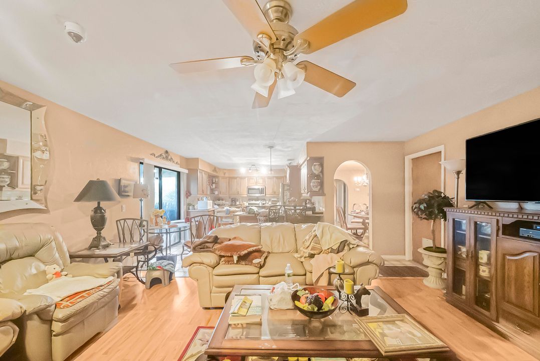 Active With Contract: $340,000 (3 beds, 2 baths, 1842 Square Feet)