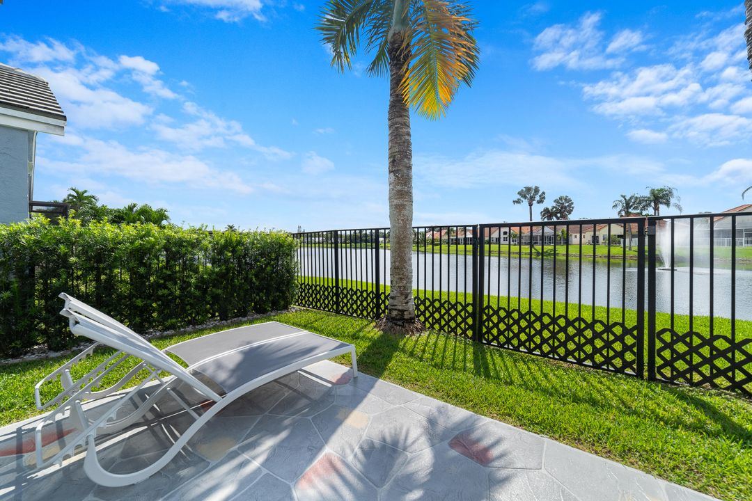 合同活跃: $699,000 (3 贝兹, 2 浴室, 1637 平方英尺)