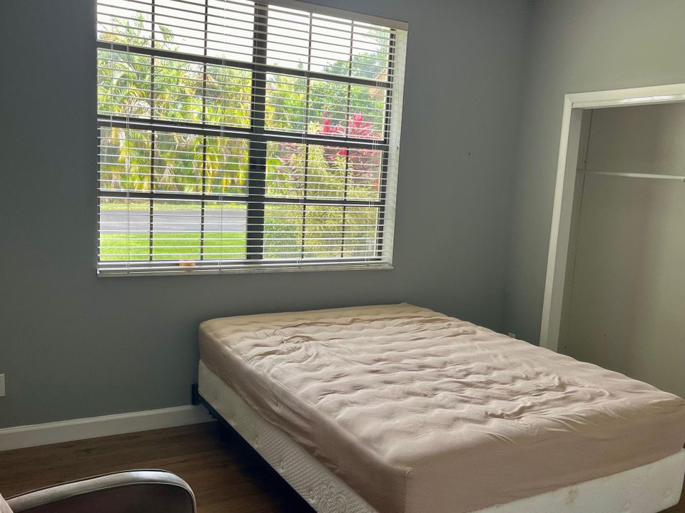 For Rent: $2,900 (3 beds, 2 baths, 1628 Square Feet)