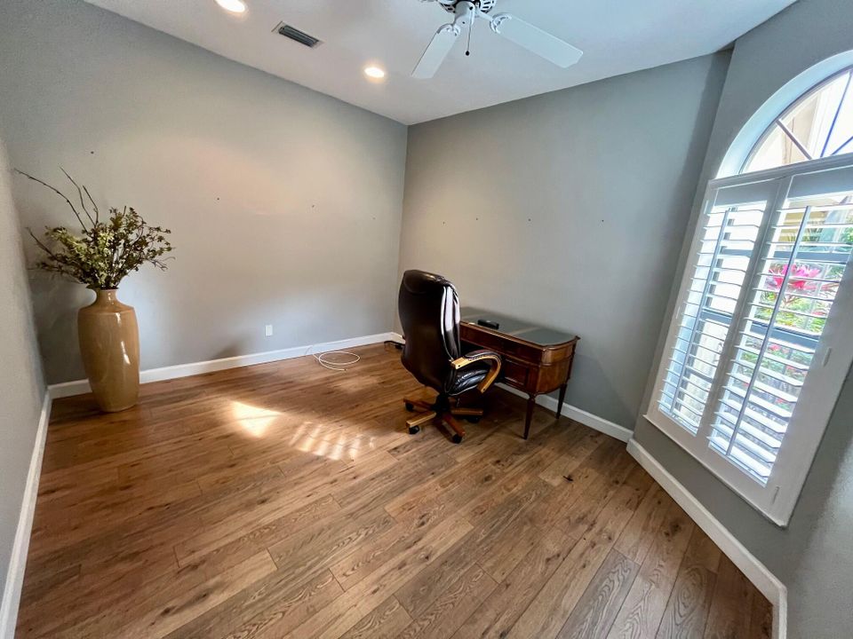 For Rent: $2,900 (3 beds, 2 baths, 1628 Square Feet)