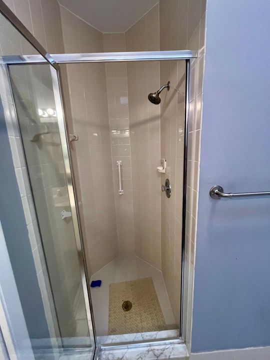 For Rent: $2,900 (3 beds, 2 baths, 1628 Square Feet)