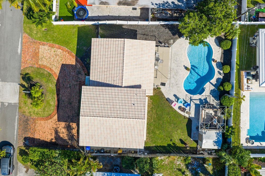 For Sale: $1,100,000 (4 beds, 3 baths, 2240 Square Feet)