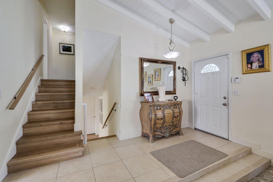 For Sale: $1,100,000 (4 beds, 3 baths, 2240 Square Feet)