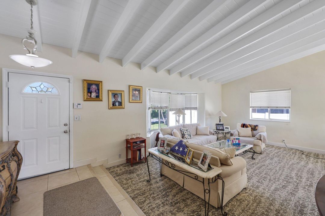 For Sale: $1,100,000 (4 beds, 3 baths, 2240 Square Feet)