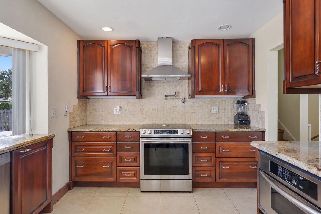 For Sale: $1,100,000 (4 beds, 3 baths, 2240 Square Feet)