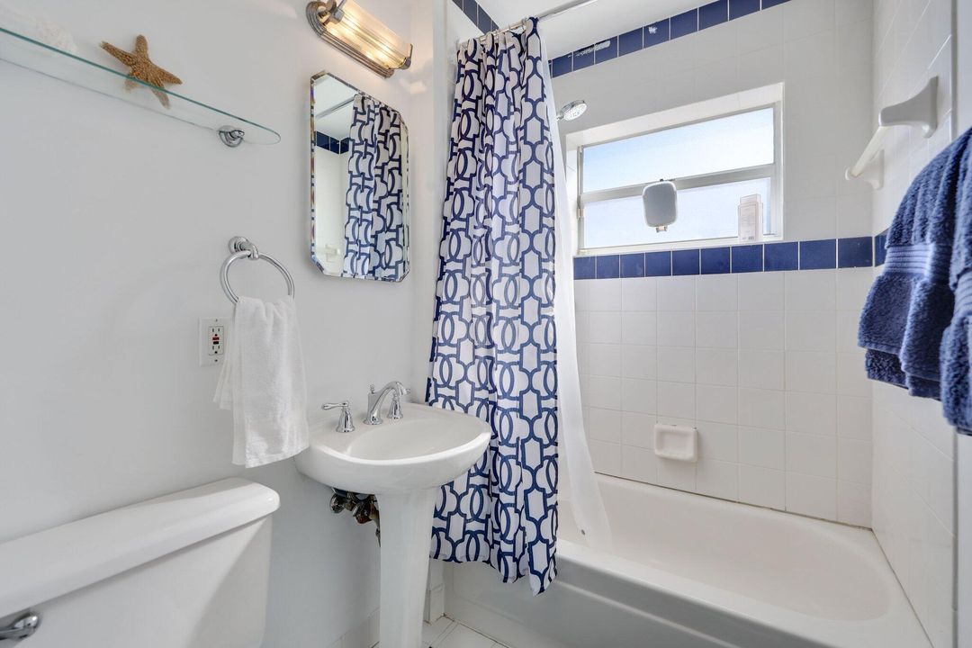 For Sale: $1,100,000 (4 beds, 3 baths, 2240 Square Feet)