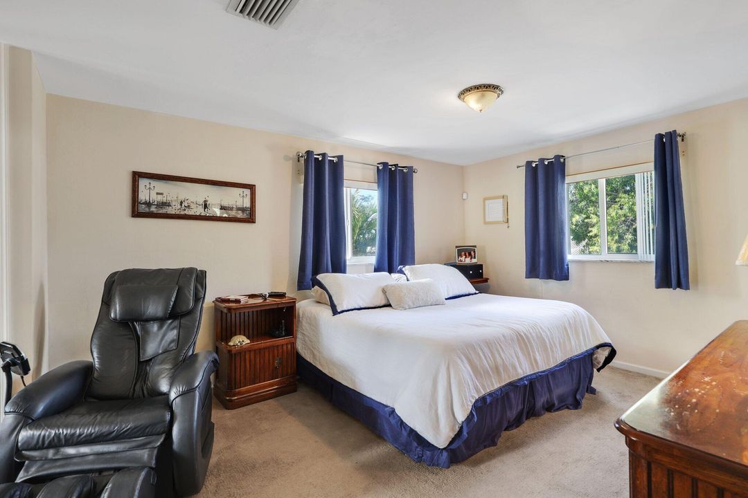 For Sale: $1,100,000 (4 beds, 3 baths, 2240 Square Feet)