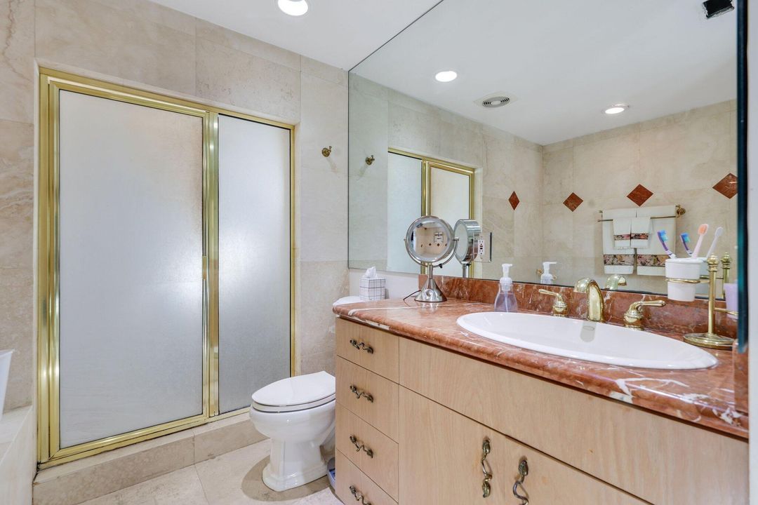 For Sale: $1,100,000 (4 beds, 3 baths, 2240 Square Feet)