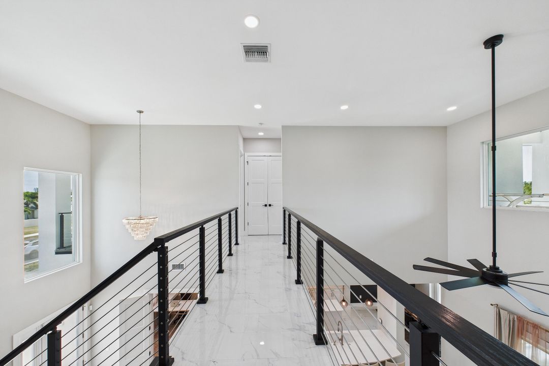 待售: $1,500,000 (7 贝兹, 3 浴室, 4593 平方英尺)