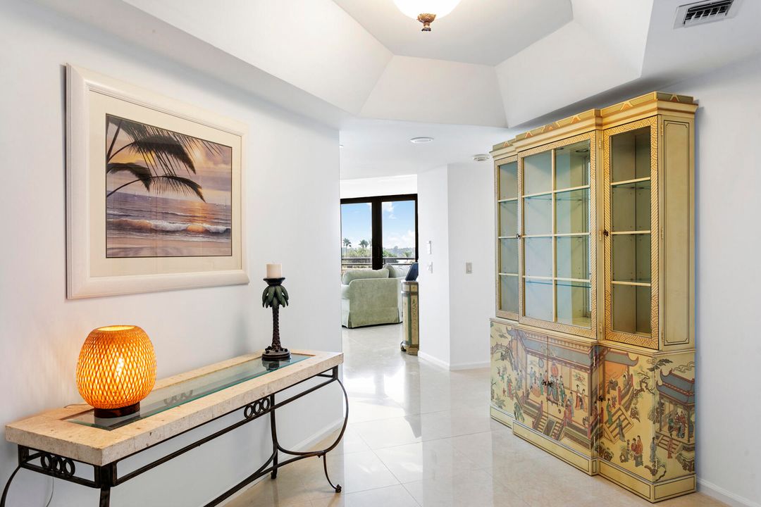 For Sale: $795,000 (3 beds, 3 baths, 2024 Square Feet)