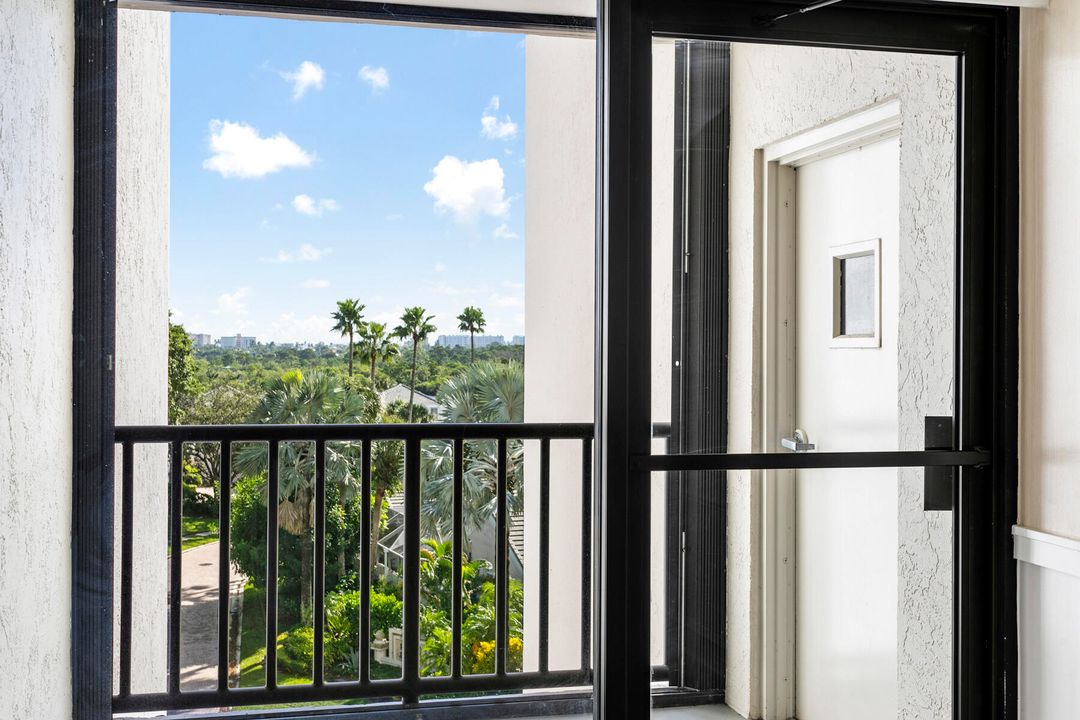 For Sale: $795,000 (3 beds, 3 baths, 2024 Square Feet)