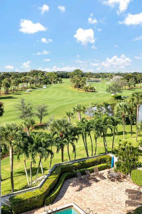 For Sale: $795,000 (3 beds, 3 baths, 2024 Square Feet)