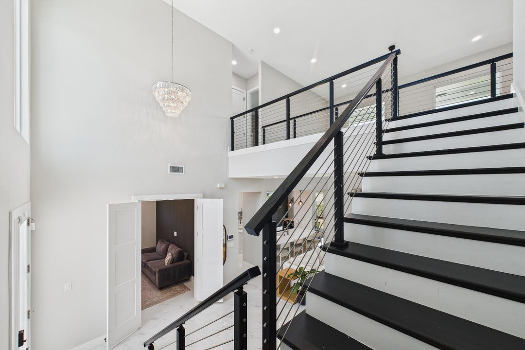 待售: $1,500,000 (7 贝兹, 3 浴室, 4593 平方英尺)