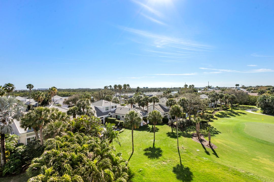 For Sale: $795,000 (3 beds, 3 baths, 2024 Square Feet)