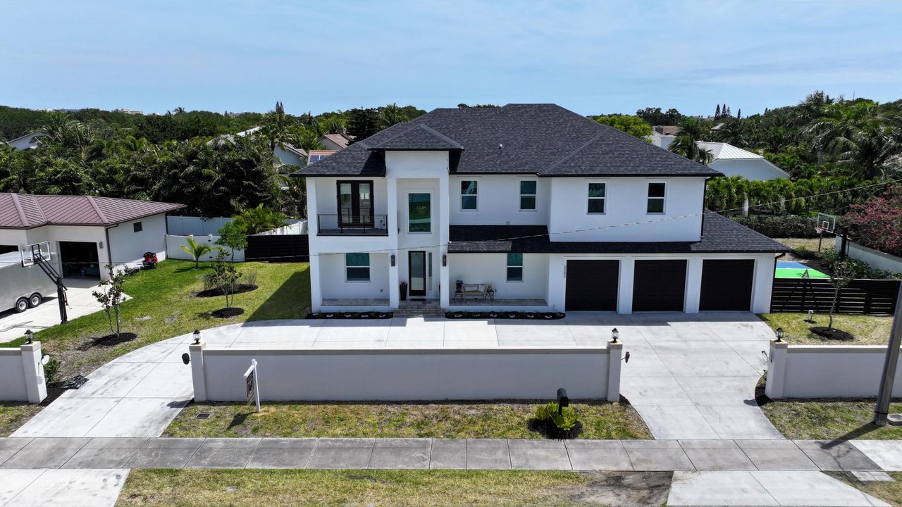 待售: $1,500,000 (7 贝兹, 3 浴室, 4593 平方英尺)