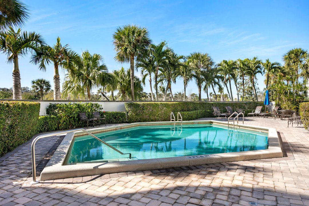 For Sale: $795,000 (3 beds, 3 baths, 2024 Square Feet)