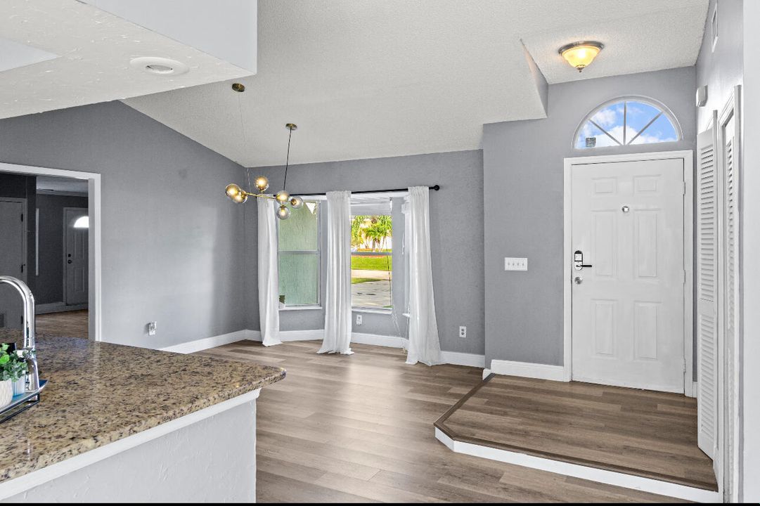 For Rent: $3,000 (3 beds, 2 baths, 1684 Square Feet)