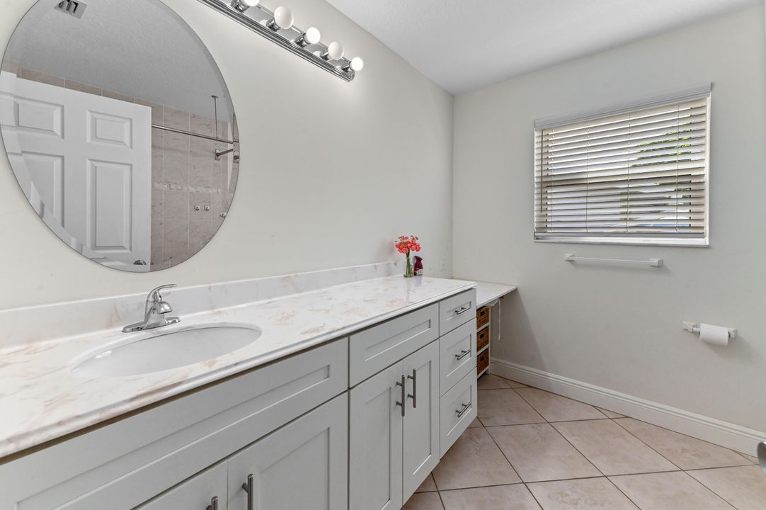 Active With Contract: $3,300 (3 beds, 2 baths, 1811 Square Feet)