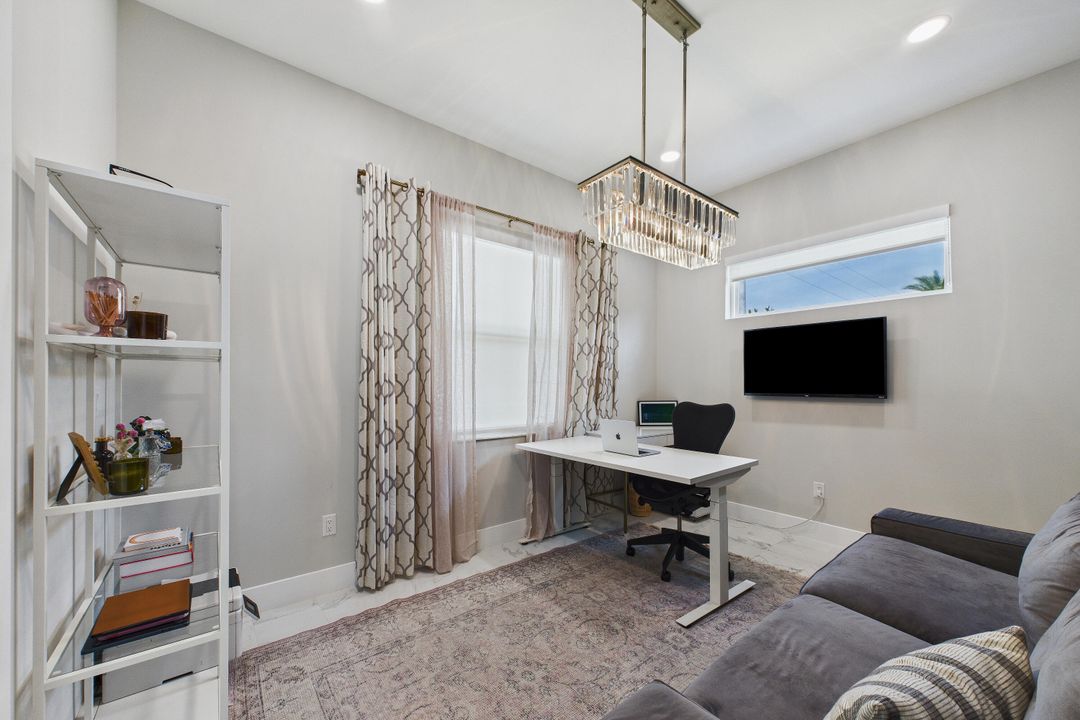 待售: $1,500,000 (7 贝兹, 3 浴室, 4593 平方英尺)