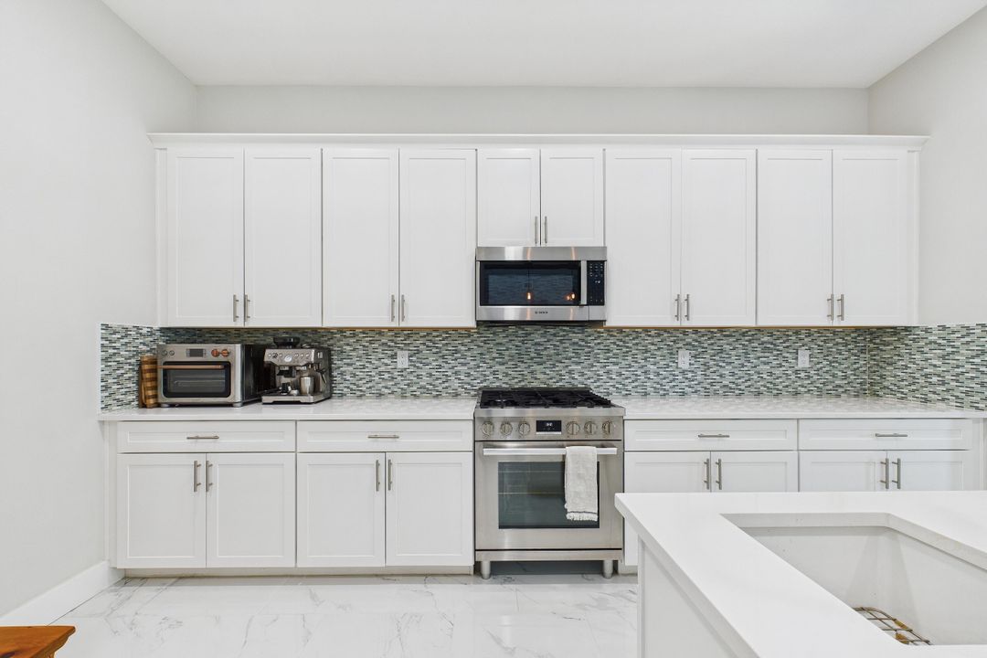 待售: $1,500,000 (7 贝兹, 3 浴室, 4593 平方英尺)