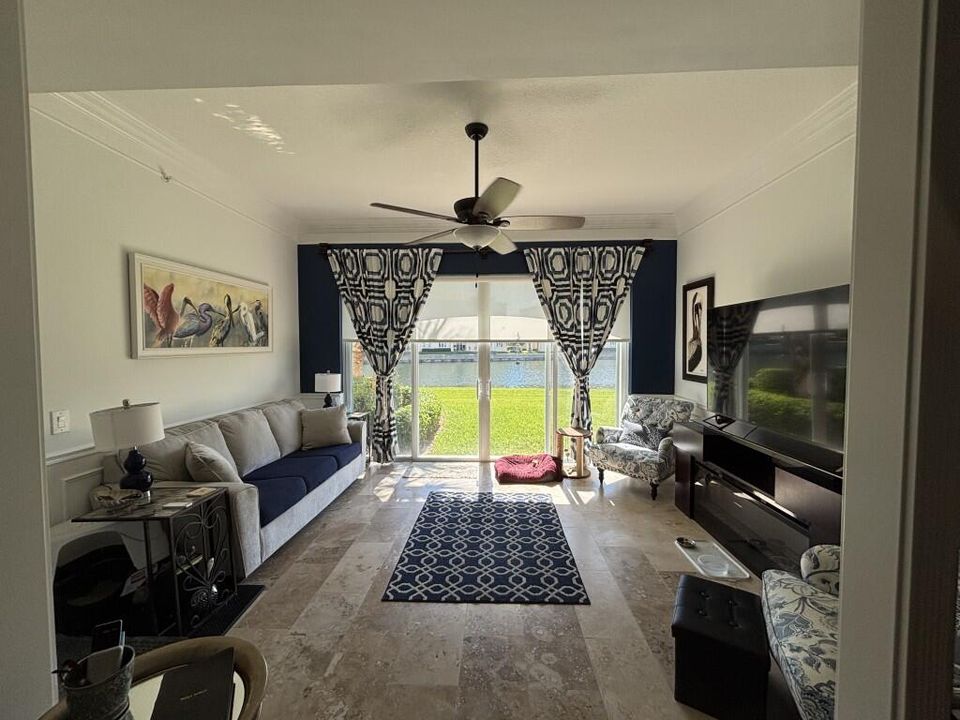 For Sale: $539,900 (2 beds, 2 baths, 1989 Square Feet)