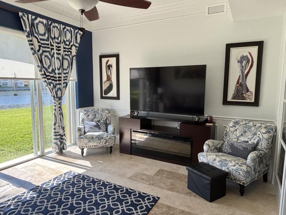 For Sale: $539,900 (2 beds, 2 baths, 1989 Square Feet)