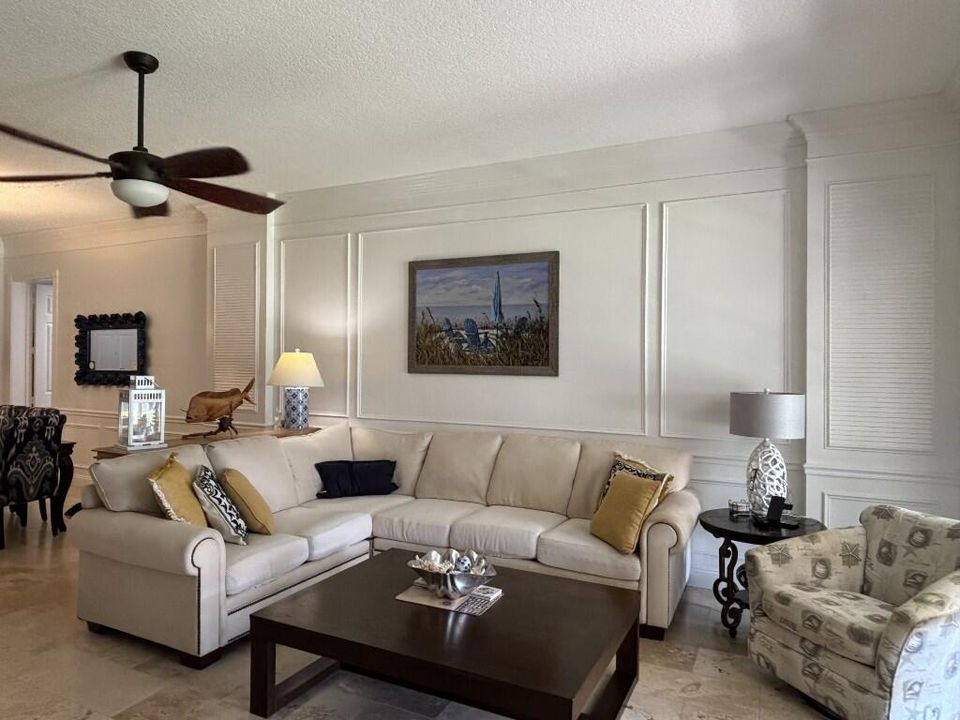 For Sale: $539,900 (2 beds, 2 baths, 1989 Square Feet)