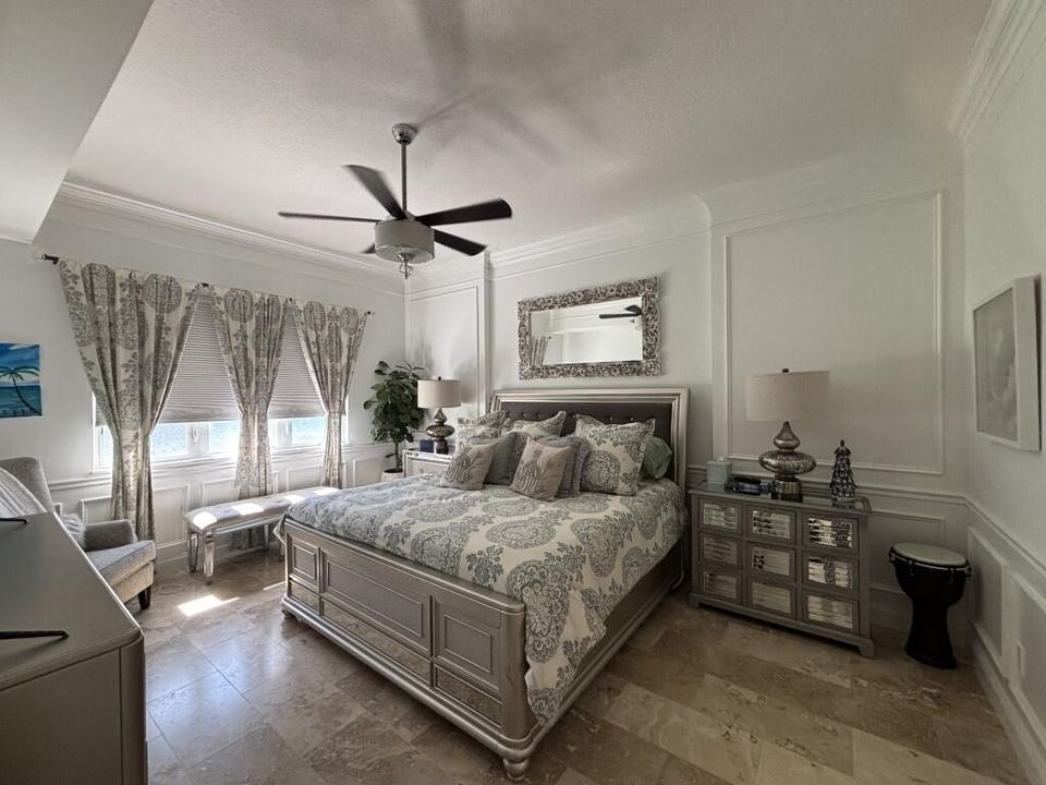 For Sale: $539,900 (2 beds, 2 baths, 1989 Square Feet)