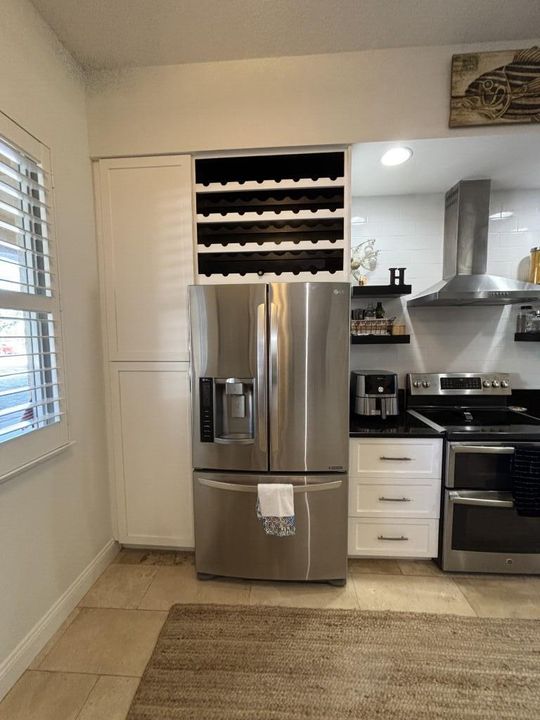 For Sale: $539,900 (2 beds, 2 baths, 1989 Square Feet)