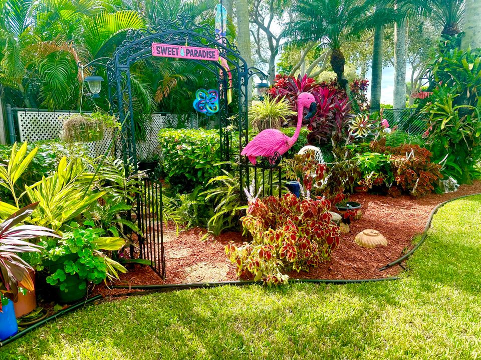 For Sale: $835,000 (4 beds, 2 baths, 1944 Square Feet)