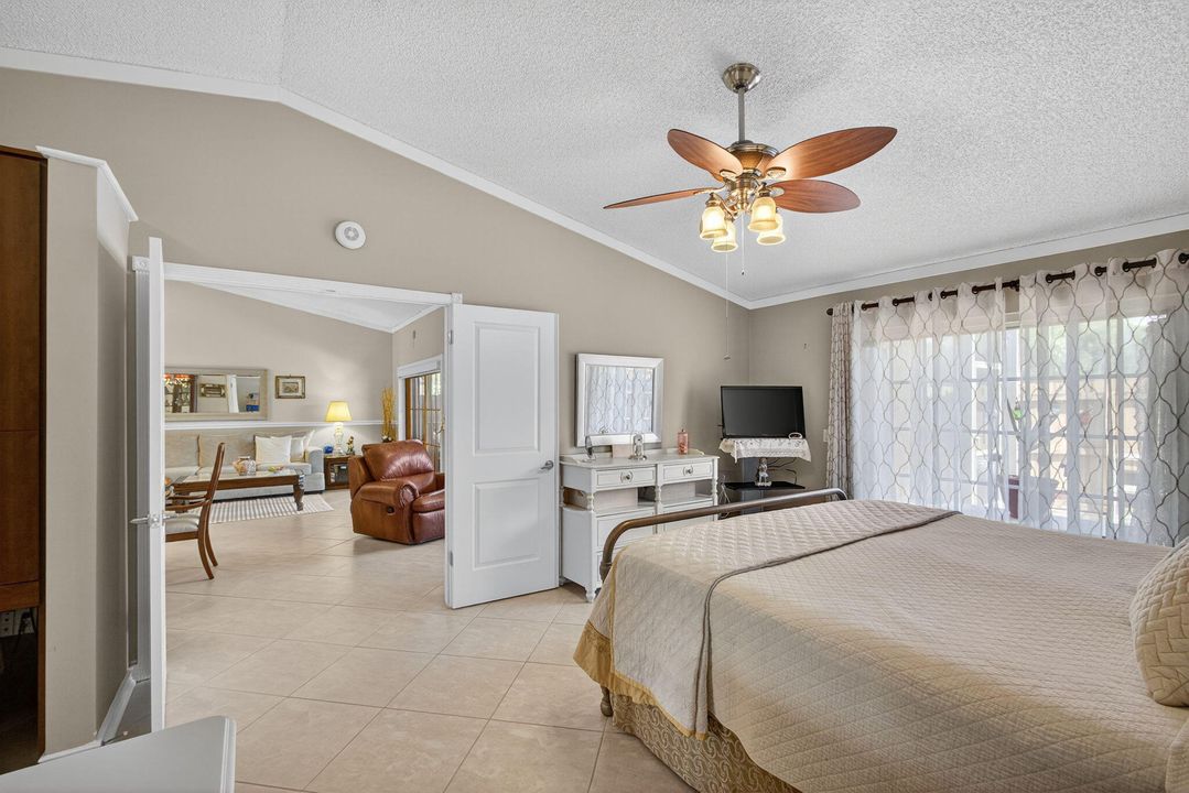 На продажу: $479,900 (2 спален, 2 ванн, 1378 Квадратных фут)